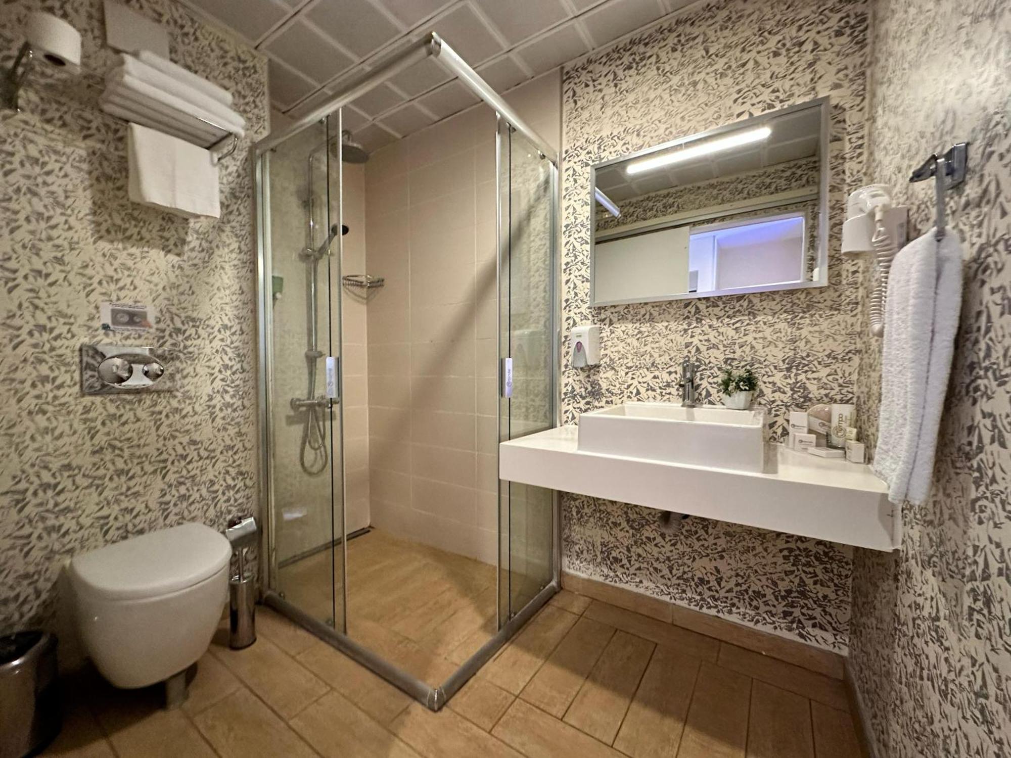 Tempo Hotel 4Levent Istanbul Eksteriør billede